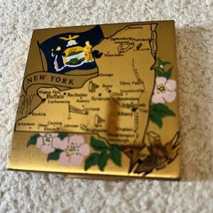 New York  Eglin Vintage  Gold Map  Compact